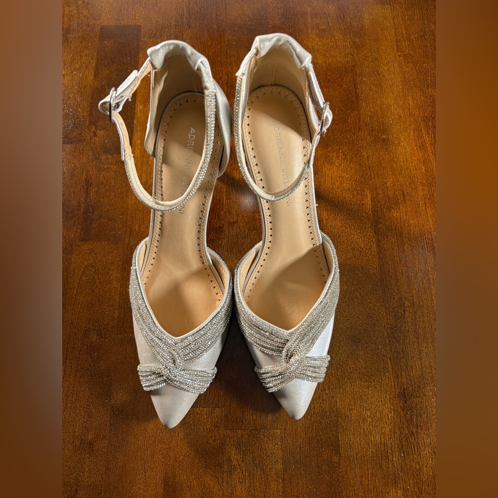 Adrienne Vittadini Nirvana Silver pointed toe heels
